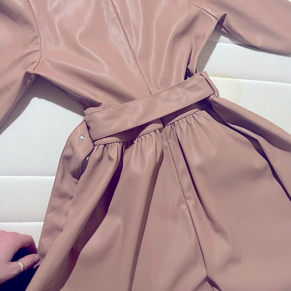 Asos design leather look mini skater‎ dress with belt - Picture 7 of 8